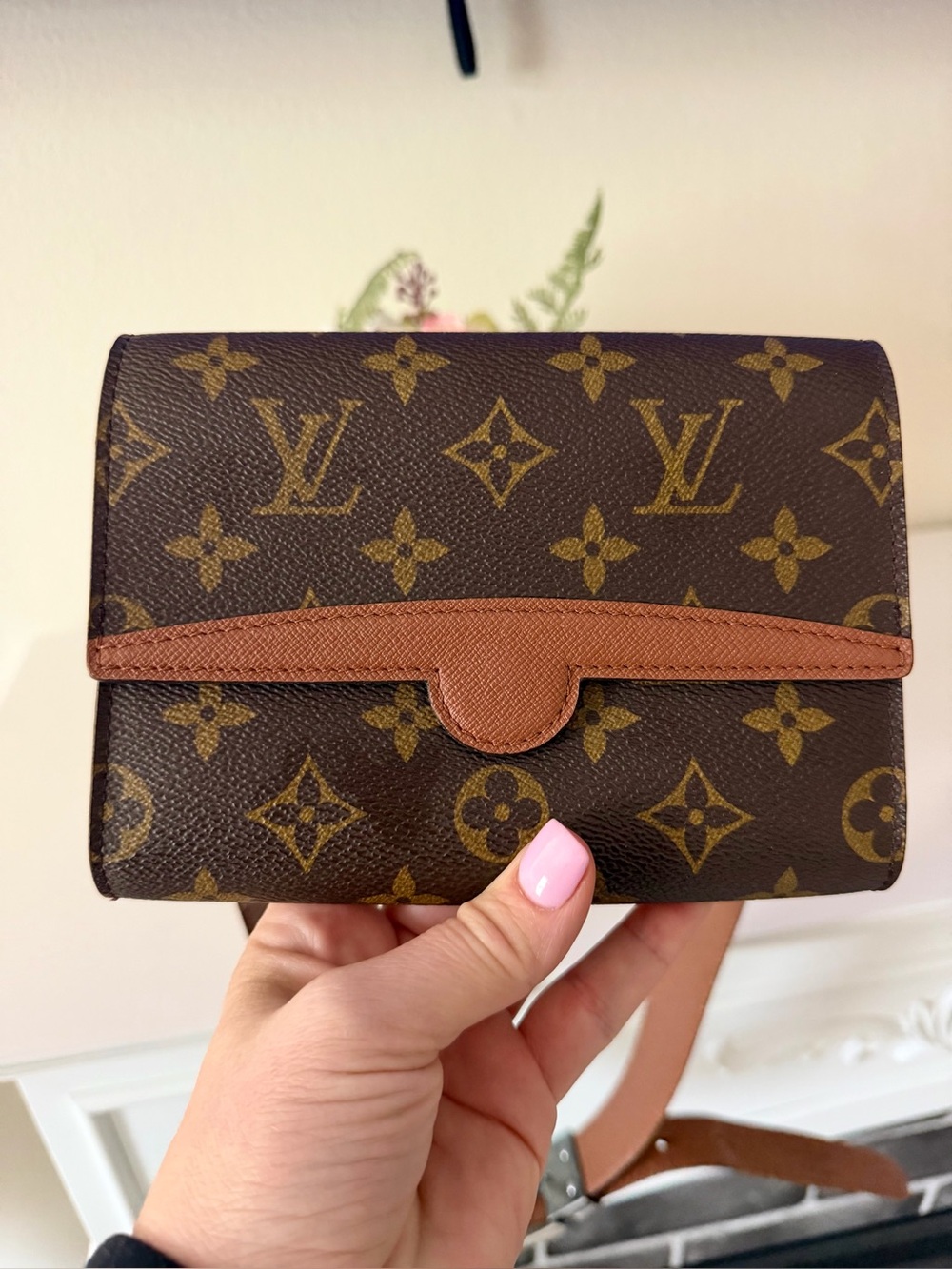 Authentic LOUIS VUITTON Monogram Arche belt bag/ fanny pack - Picture 7 of 16